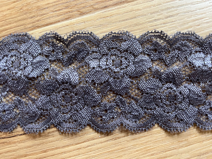 5.7m Grey Soft Stretch Nottingham Lace 6.5 cm /2.5”