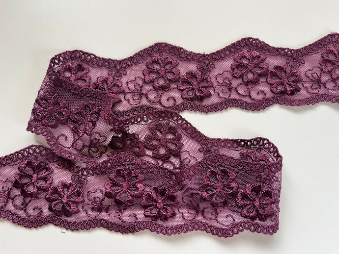 3.1 m Plum Embroidered Guipure Lace Trim 4.5 cm/1.75